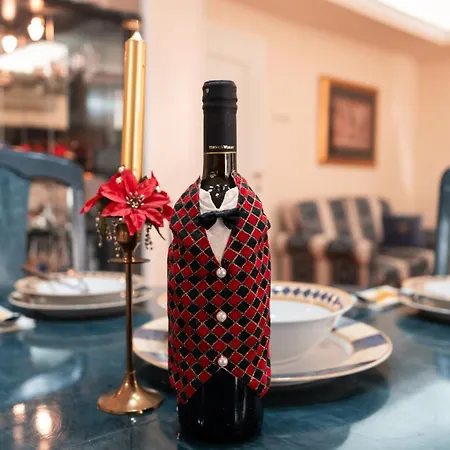 Апартаменты Favorite Family & Dining Gem In *