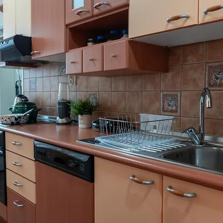 Apartament Favorite Family & Dining Gem In