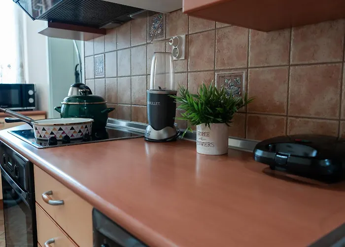 Апартаменти Favorite Family & Dining Gem In *